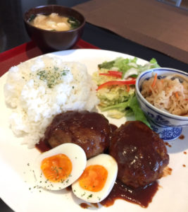 気まぐれランチ(限定20食)ドリンク・ミニケーキ付き